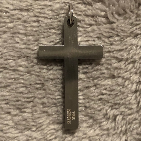 Stainless Steel Cross Pendant with necklace hook - Picture 2 of 3